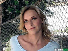 Grosser schwanz, Blondine, Hundestellung, Natürlichen titten, Zierlich, Pov, Rasiert, Dürr