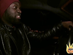 Schönheit, Grosser schwanz, Spermaladung, Kehlenfick, Interrassisch, Im freien, Piercing, Tätowierung