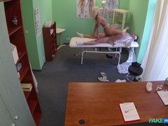 Médecin, En levrette, Léchez, Infirmière, Bureau, Chatte, Uniforme, Voyeur