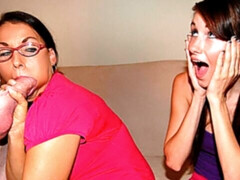 Blasen, Cfnm, Sperma im mund, Spermaladung, Frau frau mann, Brille, Lecken, Rock