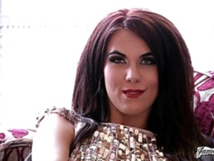 Grosser arsch, Grosse titten, Blasen, Braunhaarige, Hundestellung, Hardcore, Absätze, Milf