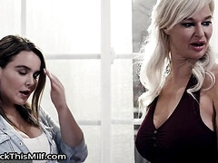 Lieveling, Grote lul, Grote mammen, Sperma shot, Masturbatie, Moeder die ik wil neuken, Verpleegster, Gezichtspunt