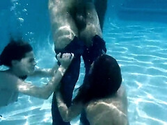 18, お尻, 舐める尻, 茶髪の, プール, オマンコ, 赤毛, 三人