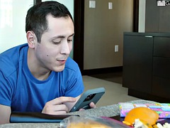 Homosexuelle, Hard, Mère que j'aimerais baiser, Suçant