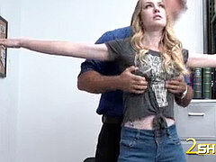 Pijpbeurt, Tiener, Uniformpje