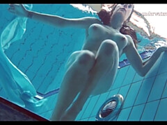 Braunhaarige, Zierlich, Pov, Öffentlich, Solo, Jungendliche (18+), Eng, Unter wasser