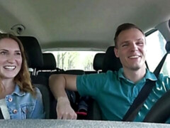 Mamada, Vestidas, Semen en la boca, Corridas, Interracial, Tetas naturales, Al aire libre, Público