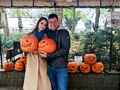 デカ尻, フェラチオ, 茶髪の, バック, 自然山雀, ショートヘア, ストッキング, ティーン