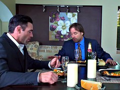 Gros seins, Brunette brune, Cocu, Séduite, Softcore