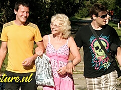 18 jahre, Blondine, Hundestellung, Oma, Hd, Reif, Muschi, Flotter dreier