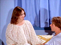 Американки, Семяизвержение, Грязные слова, Женщины, В первый раз, Поцелуи, Властные, Оргазм