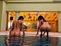 Underwater Show featuring Lady Dee and Lizi Vogue's underwater smut