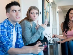 お尻, デカパイ, 茶髪の, バック, 手コキする, なめる, 淫乱熟女, オッパイの