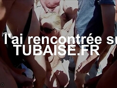 ブロンド, フェラチオ, フランス人, グループ, 淫乱熟女, アウトドア, 公共, スインガー