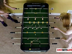 Любители, Брюнетки, Натуральные сиськи, Рыжие, Носки, Стриптиз, Втроем, Униформа