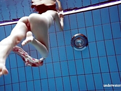 18, ビキニ, チェコ, Hd, プール, 一人, オッパイの, 水中