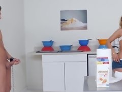 デカパイ, ブロンド, フェラチオ, フェムドム, Hd, キッチン, オマンコ, 馬乗り