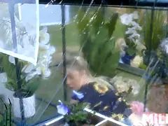 Grosser arsch, Blondine, Blasen, Geschnappt, Kehlenfick, Hundestellung, Ehemann, Im freien