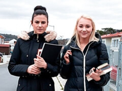 Anal, Cul, Blonde, Sucer une bite, 2 femmes 1 homme, Branlette thaïlandaise, Adolescente, Plan cul à trois