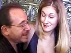 Amateur, Gros seins, En levrette, Fait maison, Mère que j'aimerais baiser, Seins naturels, Rétro, Rétro ancien