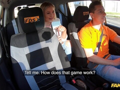 Enthousiasteling, Blond, Auto, Tsjechisch, Spijkerbroeken, Natuurlijke tieten, Gezichtspunt, Tieten likken