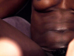 Grote mammen, Hd, Zoenen, Natuurlijke tieten, Roodharige vrouw, Geschoren, Tiener, Trio