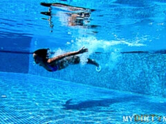 Cul, Salle de bains, Sucer une bite, Brunette brune, En levrette, Masturbation, Pov, Mouillée