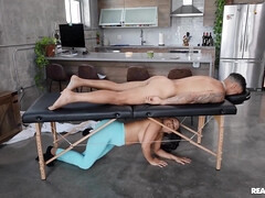 Arsch, Grosser arsch, Braunhaarige, Interrassisch, Massage, Pornostars, Realität, Tätowierung