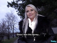 Leie, Grosse titten, Blondine, Geld, Im freien, Öffentlich, Realität, Titten