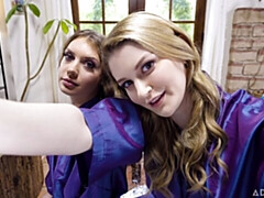 Tetas grandes, Penetracion con dedos, Lesbiana, Lencería, Masturbación, Estriptis, Adolescente, Tetas