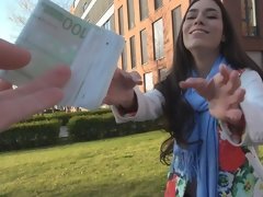 Blasen, Europäisch, Handjob, Hd, Geld, Im freien, Zierlich, Pov