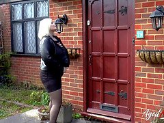 Beauté, Sucer une bite, Plantureuse, Femme couguar, Mature, Maman, Criant, Belle mère