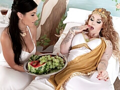 Gros cul, Grosse bite, Gros seins, Sucer une bite, En levrette, 2 femmes 1 homme, Mère que j'aimerais baiser, Plan cul à trois