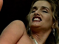 Любители, Итальянки, Лизание, Порнозвезда, Развязные, Сиськи, Подглядывание, Жена