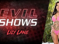 Gros cul, Gros seins, Branlette thaïlandaise, Masturbation, Mère que j'aimerais baiser, Solo, Tatouage, Jouets