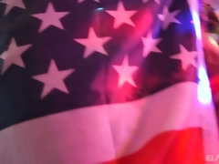 Blonde, Sucer une bite, Brunette brune, Lunettes, Lingerie, Piercing, Réalité, Tatouage