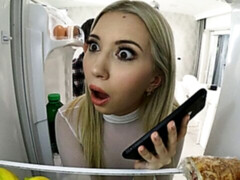 Grote kont, Grote mammen, Blond, Pijpbeurt, Handbeurt, Moeder die ik wil neuken, Natuurlijke tieten, Geschoren