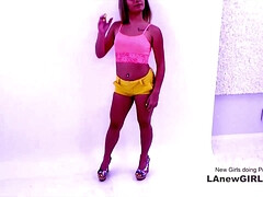 18 ans, Amateur, Grosse bite, Sucer une bite, Tir de sperme, Mignonne, Pov, Adolescente