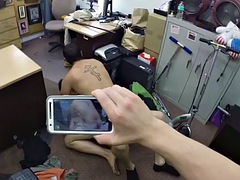 Leie, In den arsch, Grosser schwanz, Aufs gesicht abspritzen, Handjob, Büro, Reiten, Flotter dreier