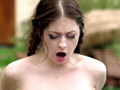 Nana, Grosse bite, Brunette brune, En levrette, Petite femme, Actrice du porno, Rasée, Nénés