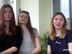 Поза 69, Любители, Большая жопа, Брюнетки, Сидя на лице, Пальцем, Подружка, Втроем