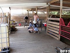 Queue, Petite amie, Hard, Hd, De plein air, Chatte, Suçant, Attachée