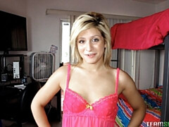 Gros cul, Sucer une bite, En levrette, Seins naturels, Pov, Cheveux courts, Adolescente, Nénés
