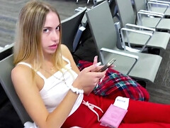 18 ans, Nana, Gorge profonde, Queue, En levrette, Actrice du porno, Suçant, Nénés
