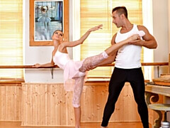 18 jahre, Arsch, Grosser schwanz, Blasen, Braunhaarige, Hundestellung, Fußfetisch, Jungendliche (18+)