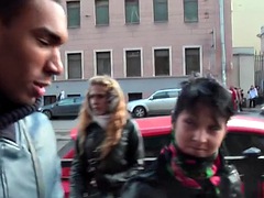 ブロンド, フェラチオ, インド人, 下着, ピアス, 公共