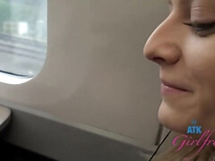 デカ尻, 指いじり, Hd, 放尿, 剃毛, シャワー, タトゥー, オッパイの