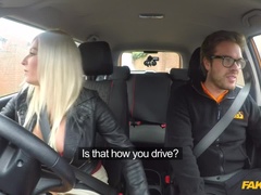 Tetas grandes, Mamada, Engañando, Pareja, Corrida, Estilo perrito, Lamidas, Pov