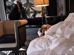 Grote lul, Blond, Rondborstig, Sperma in gezicht, Interraciaal, Zuigen, Tatoeage