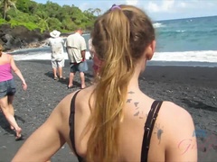 Arsch, Strand, Blondine, Blasen, Freundin, Handjob, Muschi, Schlafend